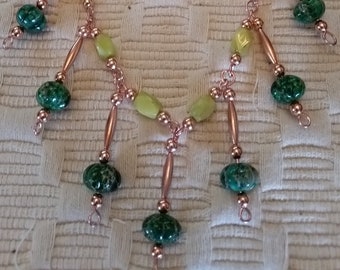 Herbst Eleganz, Scoop Neck Pullover Halskette, Kürbis Form Tropfen, Kupfer Glieder, Geometrische Perlen