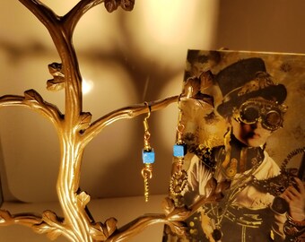 Steampunk Gear Cube earring