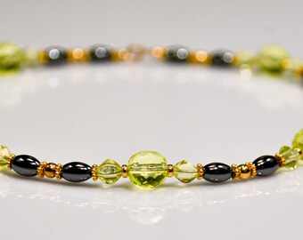 Alien Göttin Hämatit Kette