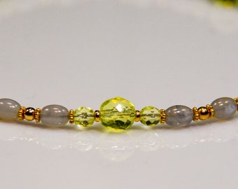 Alien Göttin Labradorit Halskette