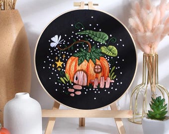 Embroidery Kit for Beginners, DIY Hand Embroidery Full Kit  Needlepoint, DIY Craft, Cross Stitch Set, Handmade Gift, Halloween, Pumpkin