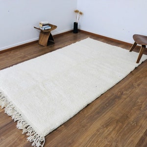Alfombra Beni Ourain marroquí blanca pura hecha a mano a medida, alfombra Beni Ouarain, decoración escandinava nórdica, decoración de mediados de siglo