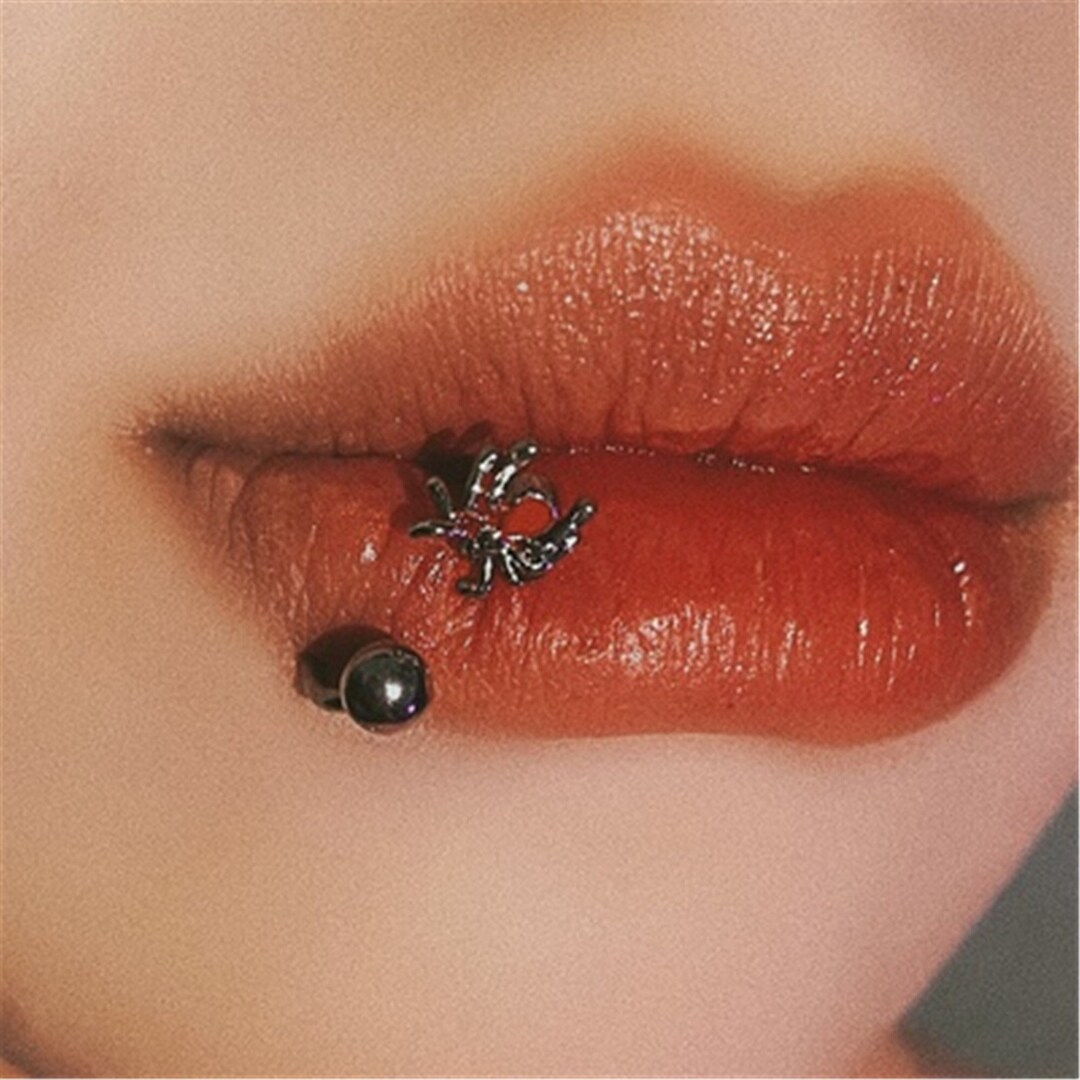 Spider tongue shop piercing