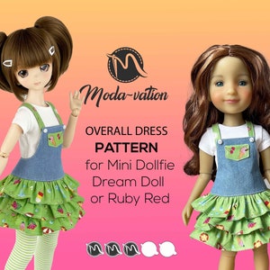 Puede incluir: Un patrón para un vestido de peto vaquero para las muñecas Mini Dollfie, Dream Doll o Ruby Red. El vestido tiene una falda de volantes verde y blanca con un diseño de fresa y helado.