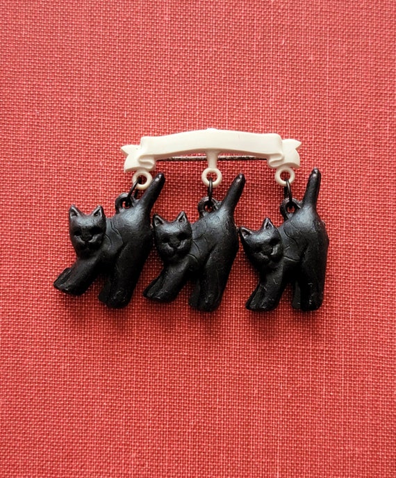 Vintage Plastic Triple Black Cat Pin - 60s Dangli… - image 1