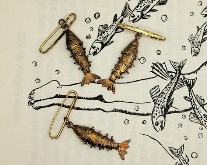 One Vintage Tiny Brass Articulated Fish Pin 1 Piece Aged Brass Tiny