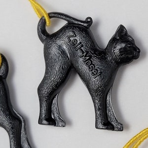 One Vintage Plastic Black Cat Wine Tag Charm (1pc) Zimmermann Graeff Zell Mosel