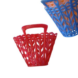 4 Vintage Miniature Plastic Doll Basket Purses 60s Mini Favor Baskets Soft Filigree Doll Purse Dolly Accessories Barbie Shopping Beach Bags image 3