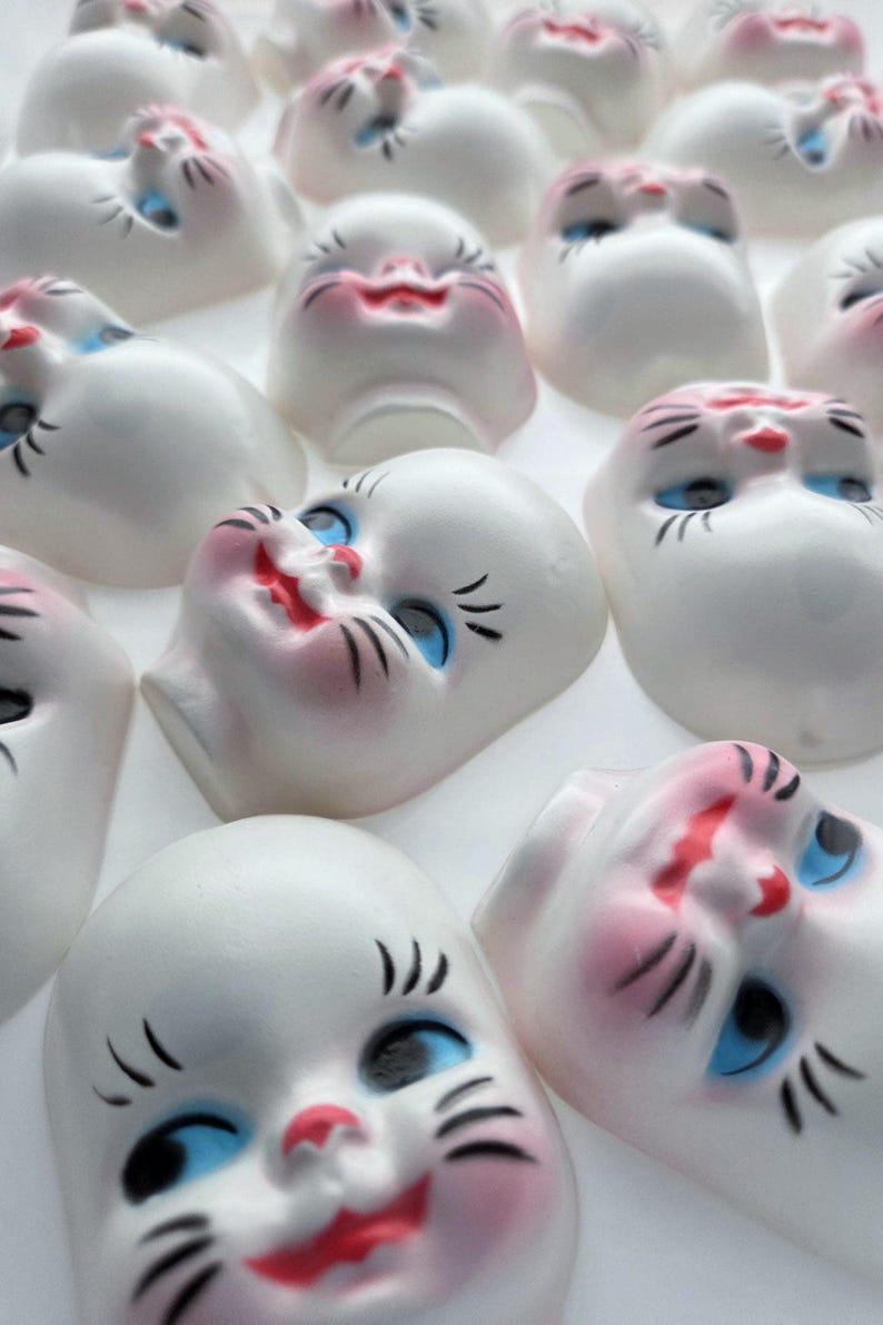 6 Vintage Rabbit Faces Plastic Bunny (6pcs) Kitsch Doll Parts White ...