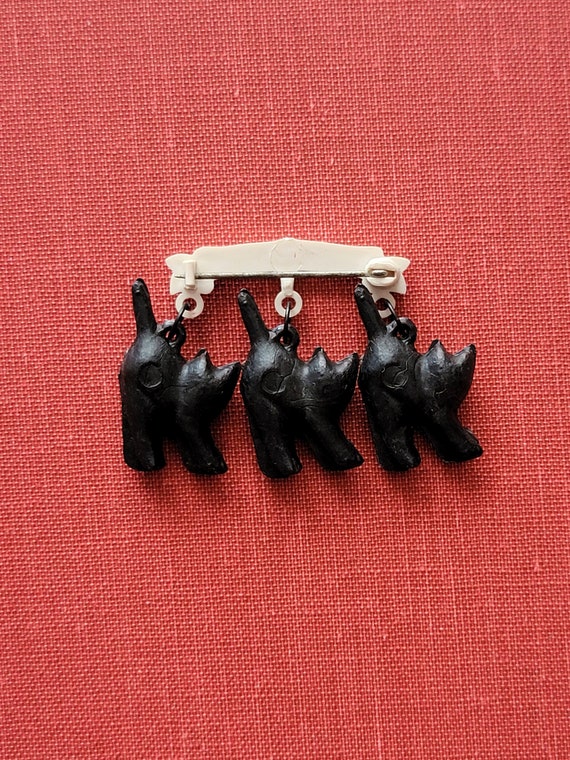 Vintage Plastic Triple Black Cat Pin - 60s Dangli… - image 2