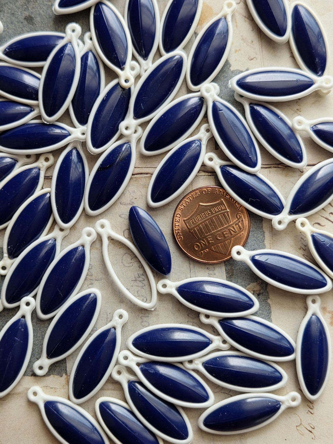 20 Vintage Plastic Channel Charms (20pcs) Navy Blue/white Navette ...