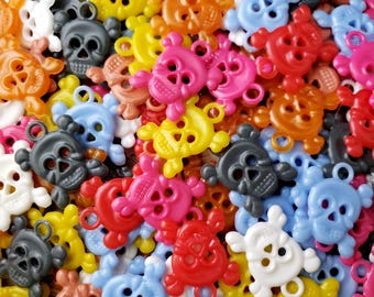 12 Vintage Plastic Skull and Crossbone Charms (12pcs) Jolly Roger Pendants Gumball Skeleton Charms Halloween Favors Crafting Jewelry Making