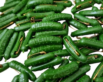12 pines vintage de Heinz Pickle (12 unidades). Pequeños pines publicitarios promocionales de solapa de principios de la década de 2000.