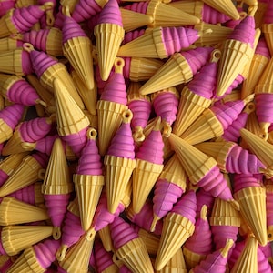 24 Vintage Plastic Ice Cream Cone Charms (24pcs) Pink Swirl Strawberry Icecream Pendants