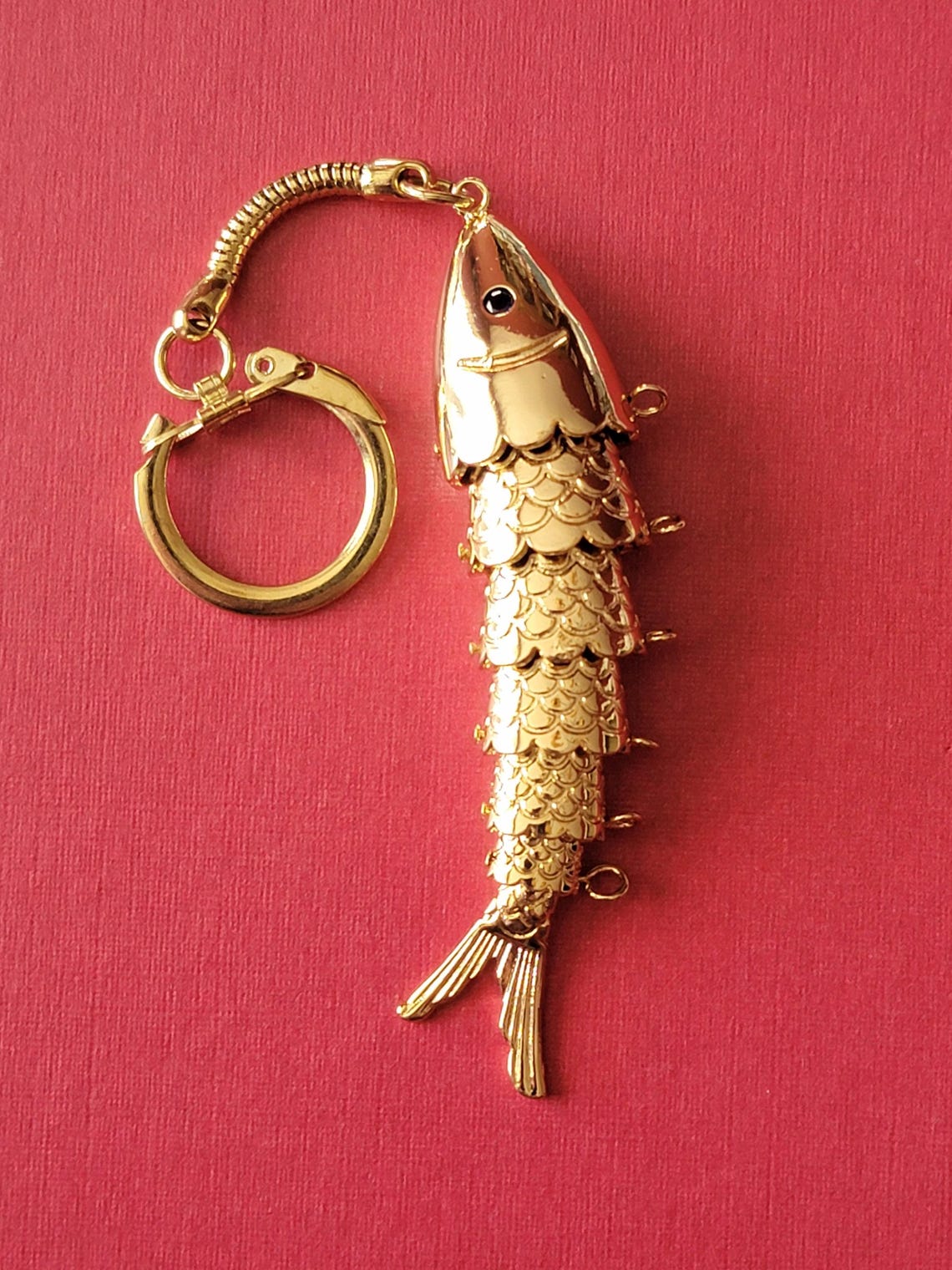 Articulated Goldtone Fish Keychain Large Sturdy Jointed Retro Wiggle ...