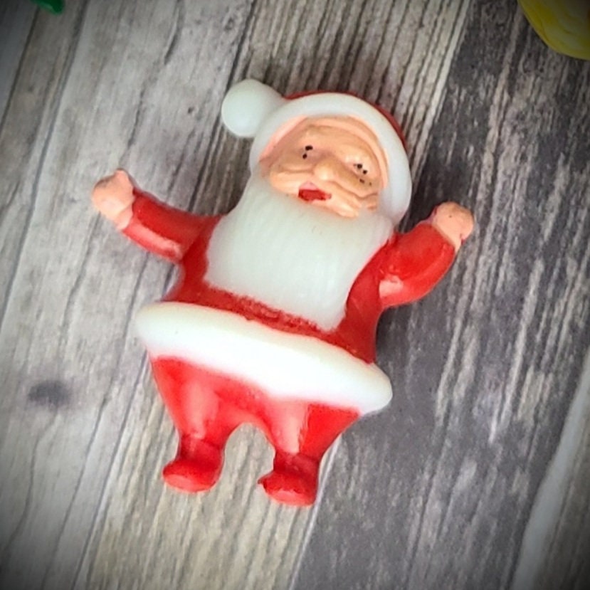 4 Vintage Miniature Plastic Christmas Figures Tiny Santa Etsy