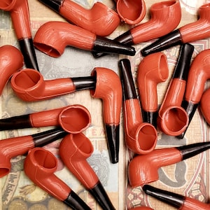 24 Vintage Mini Plastic Tobacco Pipes Snowman Santa Pipe Gnome Pipe Leprechaun Doll Accessory Craft Supply