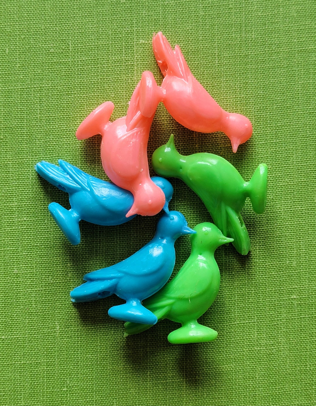 6 Vintage Plastic Bird Whistles 60s Small Colorful Party Etsy