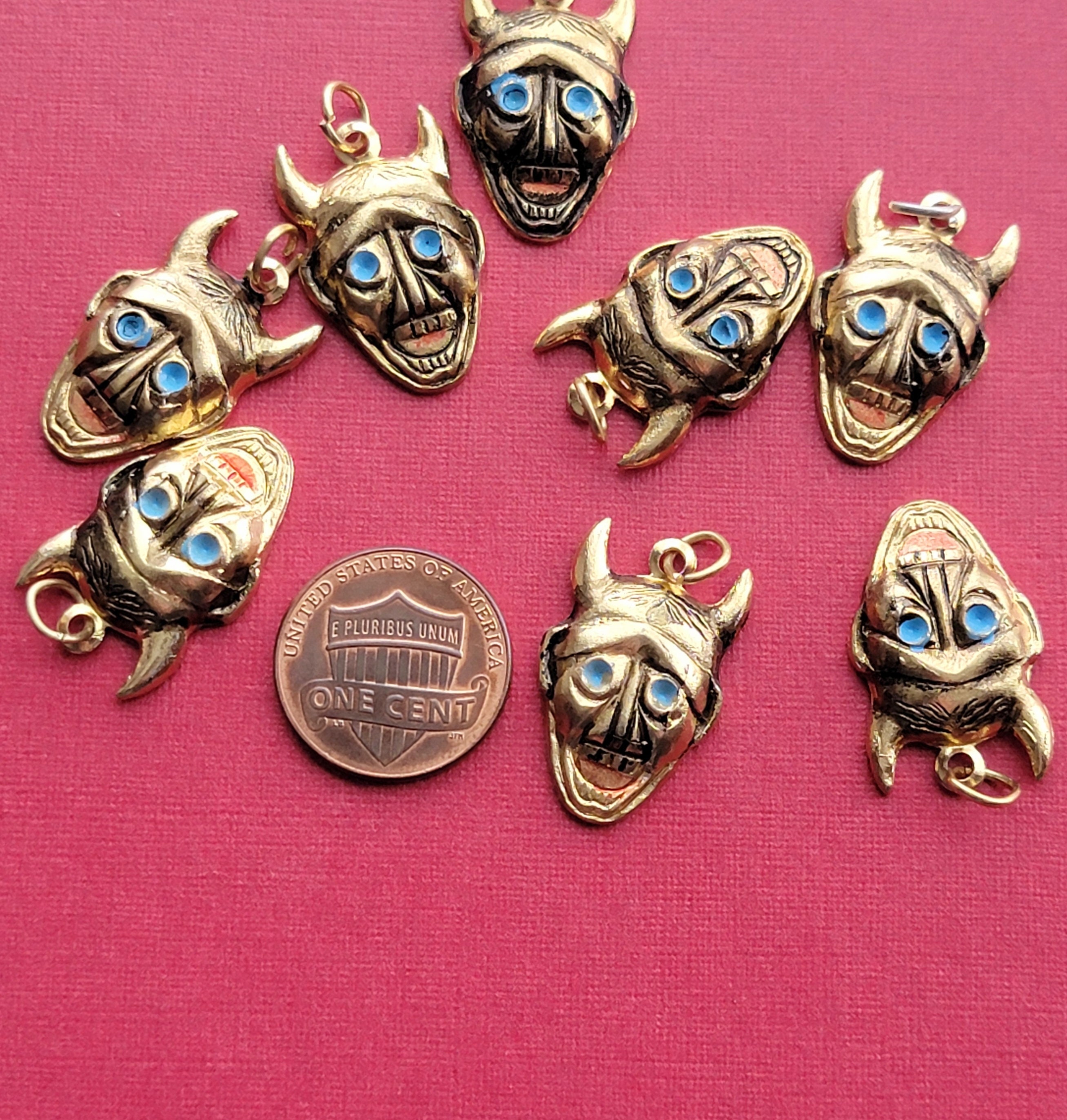 ONE Vintage Devil Face Charm (1pc) Gumball Vending Machine Metal