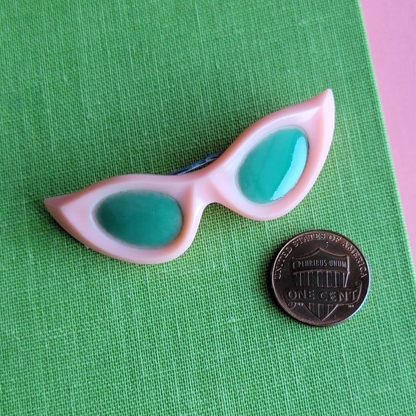 Vintage Cat Eye Sunglass Hair Clip Goody 50s Pink Cateye Glasses Barrette