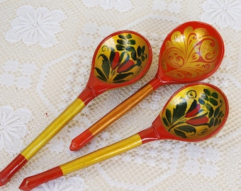 ロシア製 木製スプーンとプレートのセット ロシアのスプーンセット3手描きロシアの民芸品天然木製 - Etsy 日本