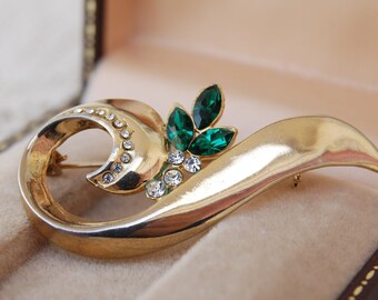 Vintage Gold tone Curl brooch with Emerald Green marquise rhinestone Three Petals, Retro 1960- 70s