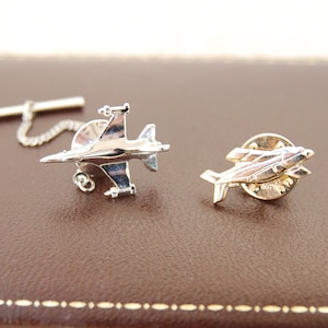 Spille da cravatta vintage a forma di aereo: spille da aviatore color argento e oro (set da 2)
