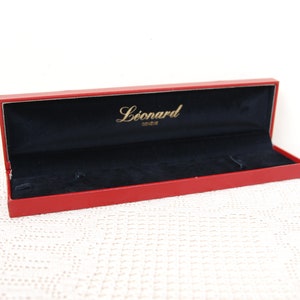 Red Jewelry box Leonard GENEVE Watch Box Case for men Jewelry display for women, Presentation box for Watch/ Bracelet/ Necklace Gift Box NOS