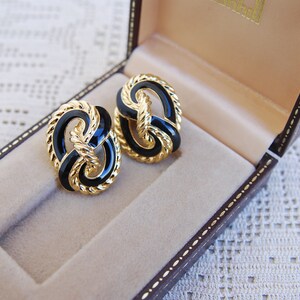 Vintage Trifari signed Black enamel pierced earrings, Infinity & Gold Rope design stud earrings, Marine style / Nautical costume jewelry image 3