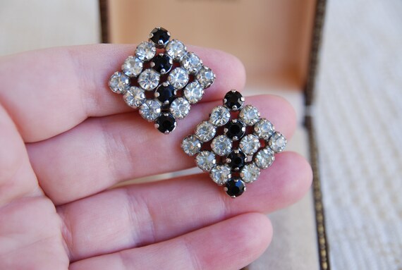 Vintage Diamond shape Art Deco clip on earrings 1… - image 6