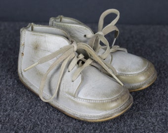 vintage jumping jack baby shoes