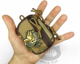 EDC pouch, key holder, wallet organizer for multitool, flashlight, and folding items.