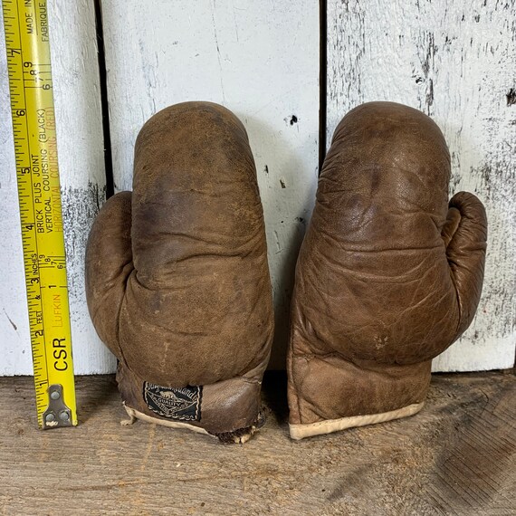 Vintage childs boxing gloves Daignault Rolland