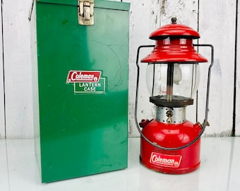 Vintage Coleman Lantern Model 200