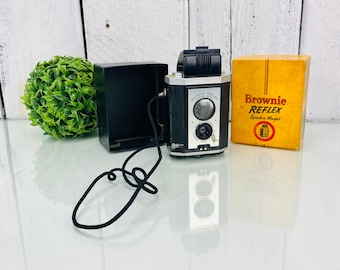Vintage Brownie Kodak Reflex Sunchro Model Camera