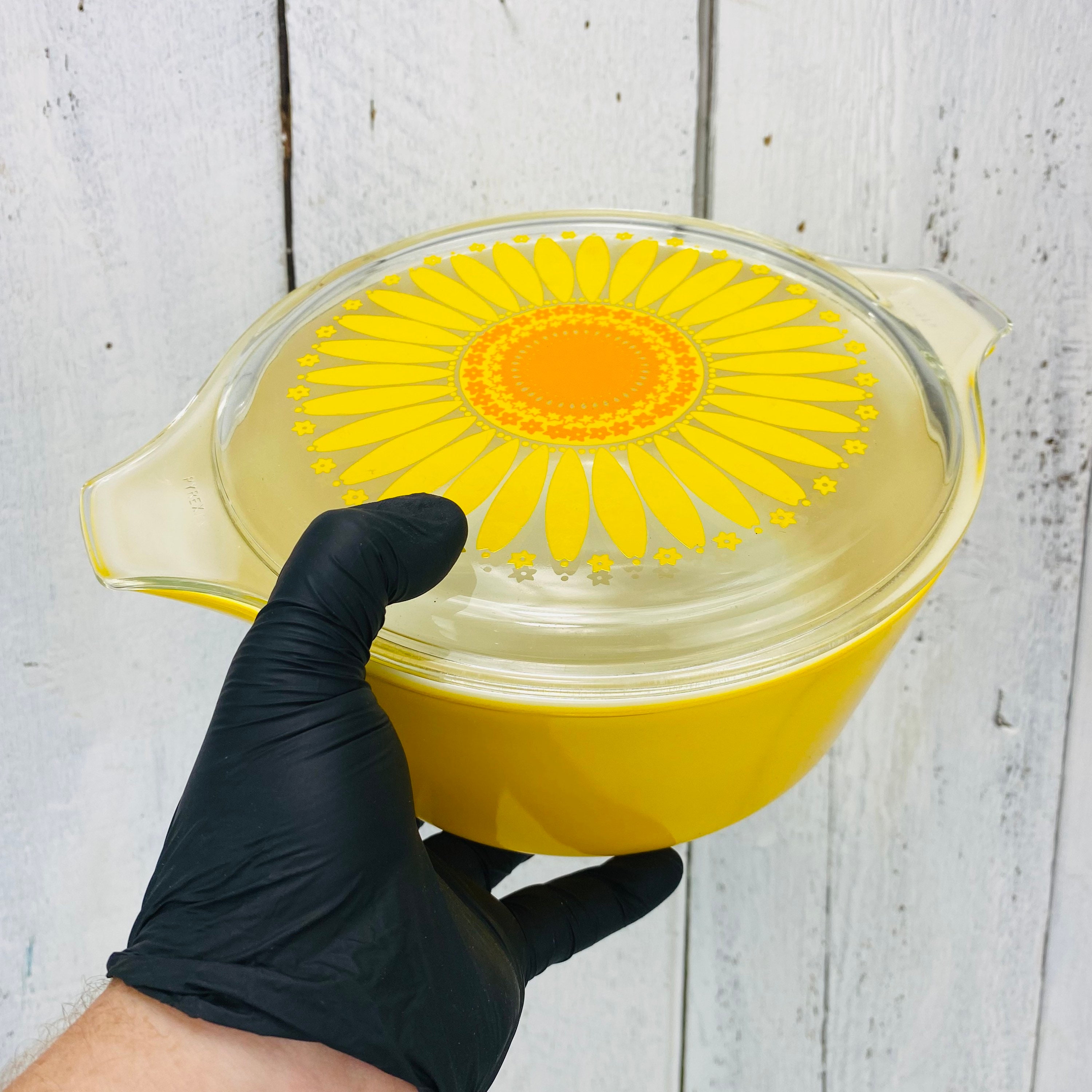 Sunflower Personalized Casserole Dish, Pyrex Baking Dish with Lid