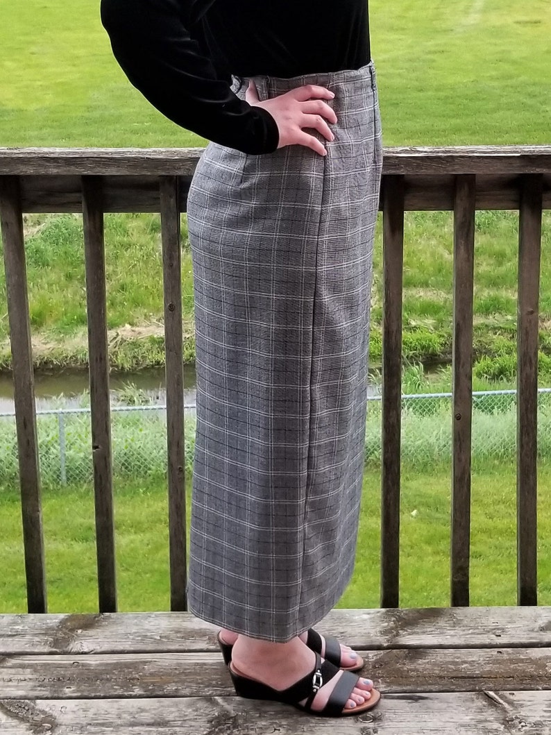 high waisted wrap skirt 90\u2019s plaid gray maxi skirt vintage minimalist skirt size 8 medium Stonebridge full skirt