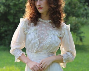 Antique Edwardian 1900s / 1910s Sheer Cotton and Lace Lawn Antique Edwardian 1900s / 1910s Sheer Cotton and Lace Lawn