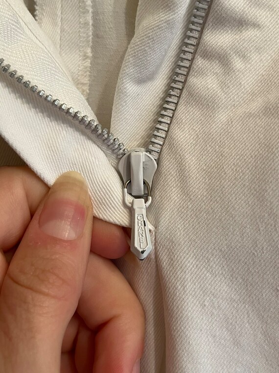 chanel y2k high waisted white pants - image 10