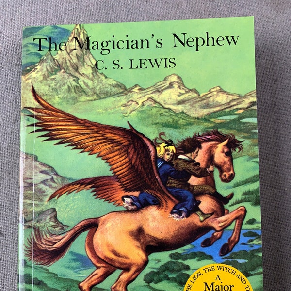 The Chronicles of Narnia: The Magician's Nephew (#1). CS LEwis Full-Color Collector's Edition Trade Paperback, Very Good Condition. Fantasy,