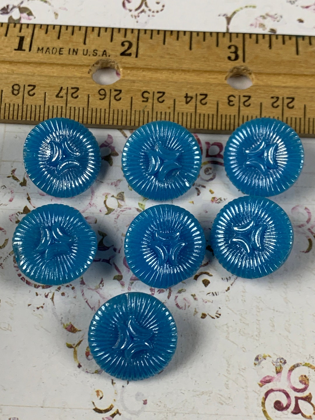Pretty Button Vintage Buttons. 7-button Lot, Patterned Pretty Blue Glass Buttons ...