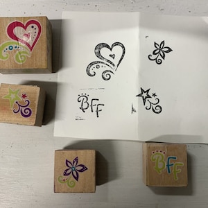 Vintage Gummistempel. Set von 4. BFF, Stern, Blume und Herzen. Scrapbooking, Junk Journaling, Basteln, Karten, mehr...
