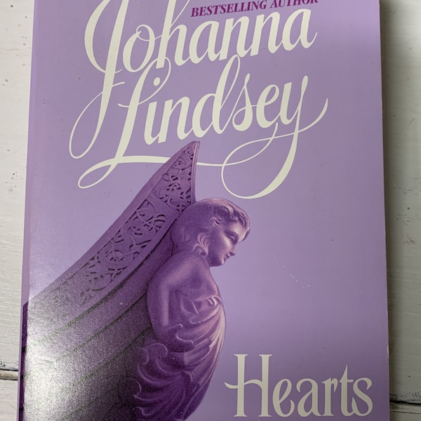 Hearts Aflame by Johanna Lindsey. Paperback, Viking/Saxon. Historical Romance, Avon Books, 1987.