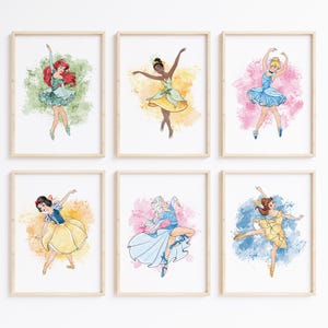 Nistio™ Disney Princess Wall Art: Decorazione da parete per la camera da letto delle bambine, Elsa, Cenerentola, Tiana, Ariel, Biancaneve, Ballerina (senza cornice, set da 8)