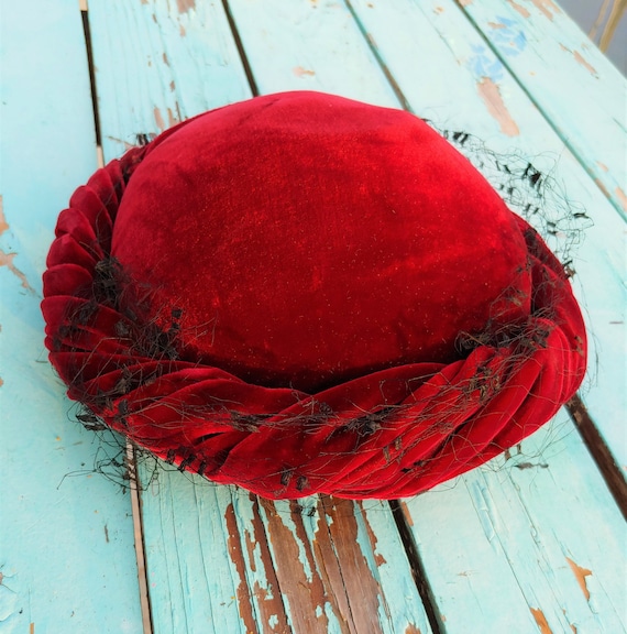Garnet Red Velvet Hat, Red Vintage Hat, Red Velve