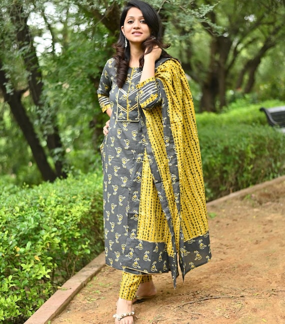 IshDeena Pakistani Kurtis for women Indian Style Cotton Tunics Womens Tops  Printed Lawn | Cotton tunics, Womens tunics, Cotton lawn fabric