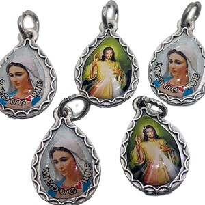 Lot Set Bulk Of 5 Our Lady Divine Jesus Holy Family Pendant Medal From Medjugorje Oval, Heart, Tear 0.9&#39;&#39; 0.8&#39;&#39; 0.7&#39;&#39;