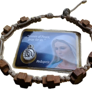 Bracciale rosario cattolico fatto a mano in legno d'ulivo con croci, misura regolabile da Medjugorje + immagine sacra