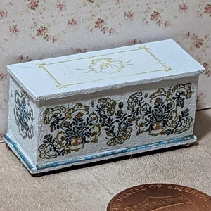 Quarter Inch B&B Painted Blanket Chest