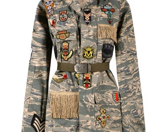 Damska kurtka wojskowa Glam USA Air Force Aviation – wyjątkowa, ręcznie zdobiona herbami, naszywkami, cekinami i wykończeniami w stylu vintage